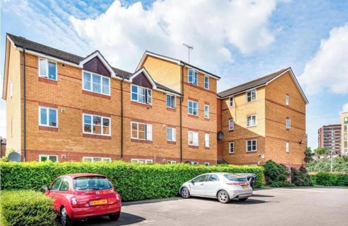 Lewisham Apartamento | Morden flat close to DLR station with free parking