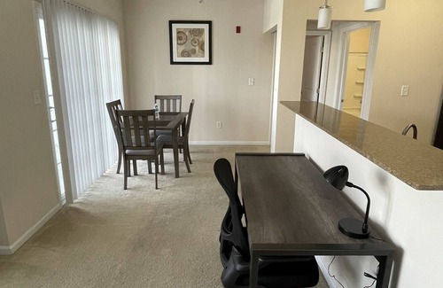 Columbus Apartamento | More space than a hotel and less than a hotel stay in Cbus, IN!