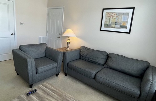 Columbus Apartamento | More space than a hotel and less than a hotel stay in Cbus, IN!