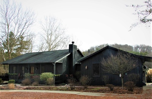Logan Chalet De Esquí | Amplio 5BR Hocking Hills Lodge con una vista increíble