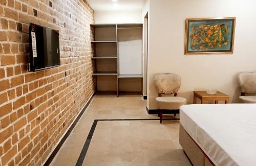 Rawalpindi Cabina | Morgah Resort - Guest Rooms