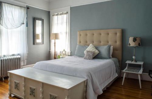 Shelby Cama Y Desayuno | Morgan and Wells Bed and Breakfast