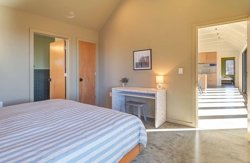 Marshall Cabina | Morgan Branch Cabin - A Modern Retreat