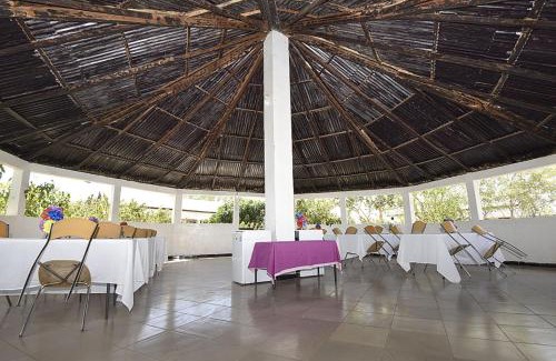 Kwinella Cabina | Morgan Kunda Birding Lodge