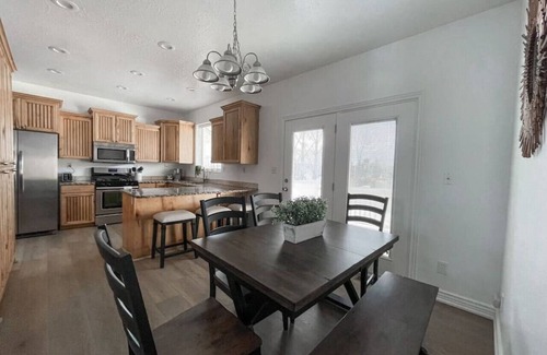 Morgan Casa | Morgan · Luxury Ski Mansion | 18 Guest