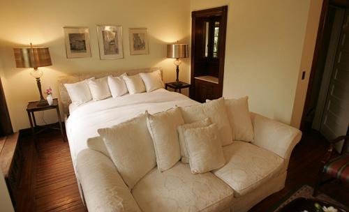 Albany Hotel | Morgan State House Inn