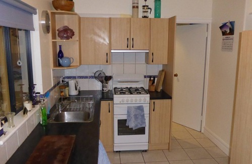 South Fremantle Casa | Casa Funky Freo en una excelente ubicación, estacionamiento en la calle, WiFi gratis y barbacoa