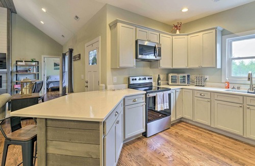 Morganton Casa | Morganton Retreat w/ Access to Beach & Trails