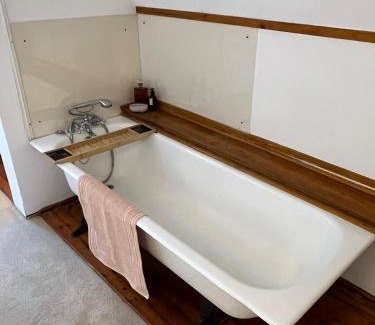 Bathurst Casa | Morley House - Charming 1820 Settlers Cottage