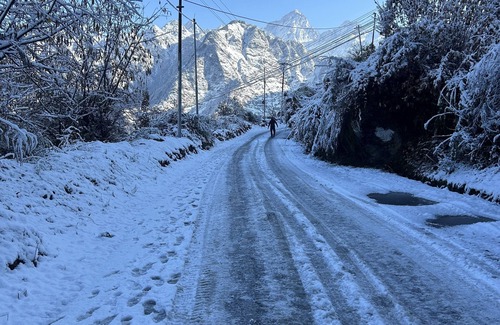 Auli Alquiler De RV | Morning Glory camping and trekking