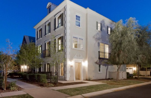 Val Vista Classic Casa | Morning Glory 3 BR by Casago