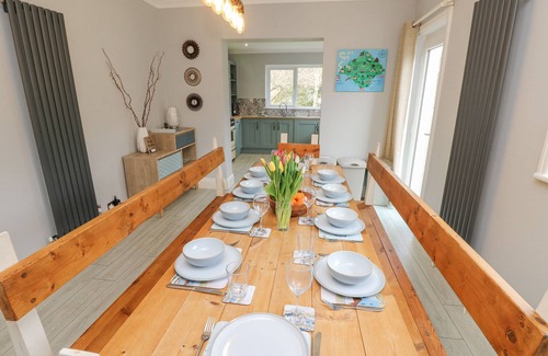Totland Bay Cabaña | Morningside