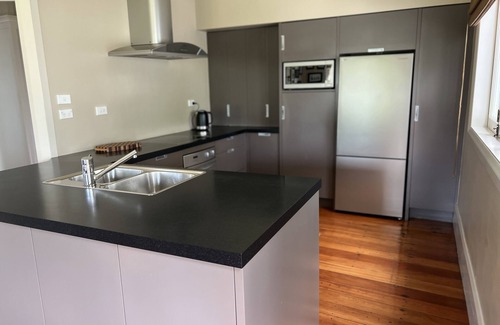 Hastings Casa | Mornington on St Georges