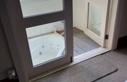 Hastings Casa | Mornington on St Georges