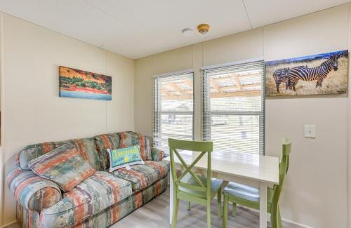 Fellowship Casa | Morriston Getaway with Patio - Near HITS Farm!