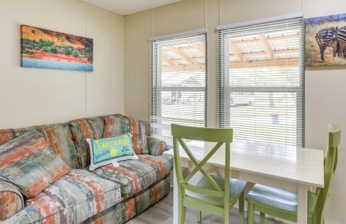 Fellowship Casa | Morriston Getaway with Patio - Near HITS Farm!