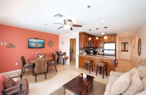 Colliers Bay Condominio | Morritt's Tortuga Club 1 BR LUXE Condo Sleeps 4