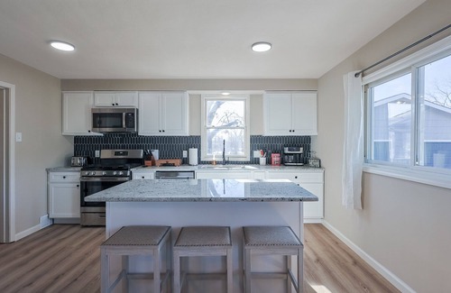 Airport Township Casa | Morrow Getaway - Large & Comfy