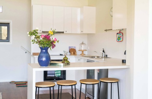 Orange Apartamento | Mortimer's Wines' Loft│Luxurious Vineyard Retreat