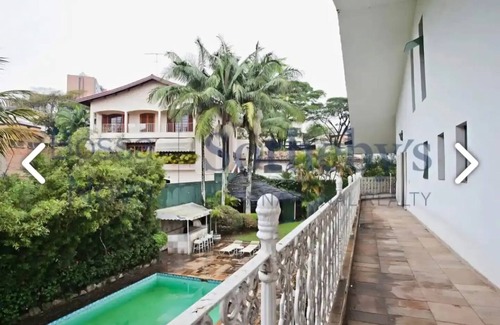 Morumbi Casa | Morumbi mansion football field