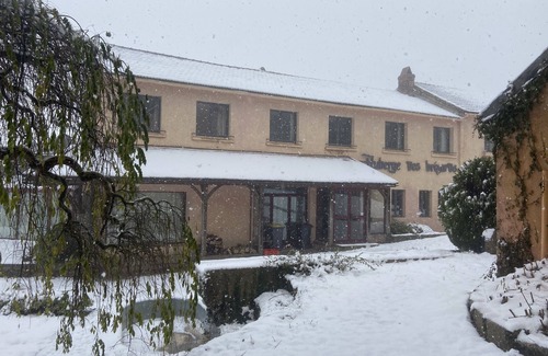 Quarre-les-Tombes Casa | Morvan, Ancienne Auberge des Brizards. Fishing and nature.