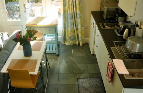 Moseley Casa | Moseley - House - Sleeps 4 - Parking - Garden