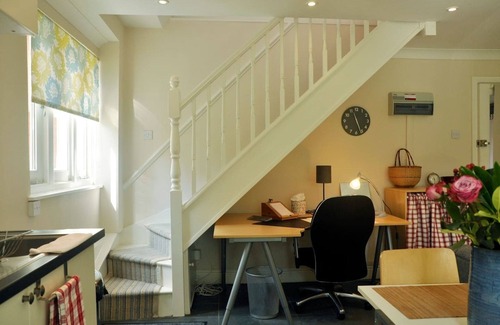 Moseley Casa | Moseley - House - Sleeps 4 - Parking - Garden