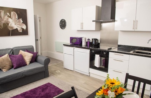 Moseley Apartamento | Moseley Mews Village Suites - Purple