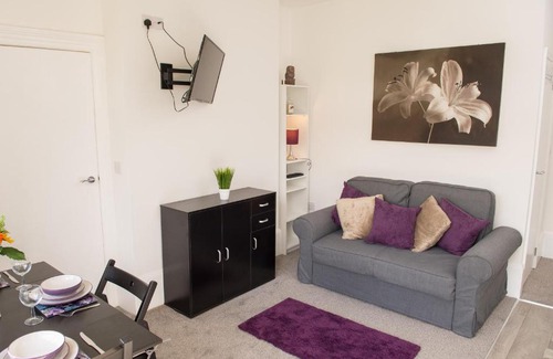 Moseley Apartamento | Moseley Mews Village Suites - Purple