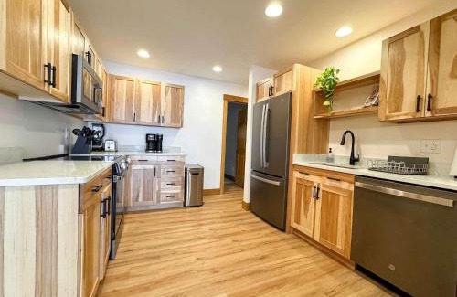 Lac du Flambeau Casa | Moss Lake Lookout Waterfront Home on LDF Chain