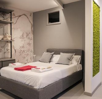 Centro Storico Nord Apartamento | Moss & Stone - 3 min walk to piazza Vittoria