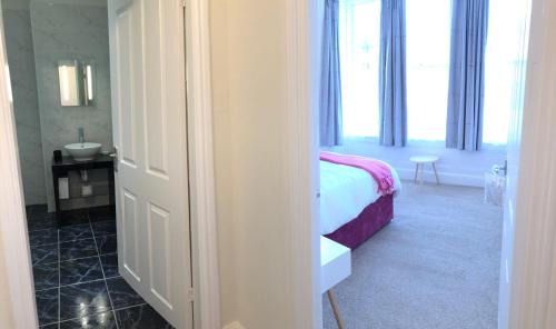 Llandudno Apartamento | Mostyn Villa Free Private Parking