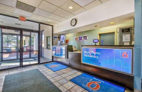 Ashland Hotel | Motel 6-Ashland, VA