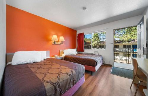 Big Bear Lake Hotel | Motel 6-Big Bear Lake, CA