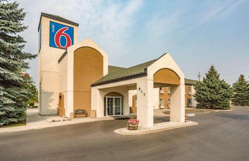 Bozeman Hotel | Motel 6-Bozeman, MT
