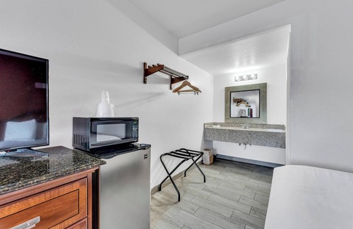 Branson Hotel | Motel 6 Branson, MO