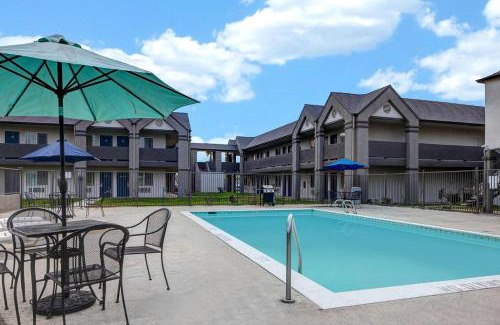 Buttonwillow Hotel | Motel 6-Buttonwillow, CA Central