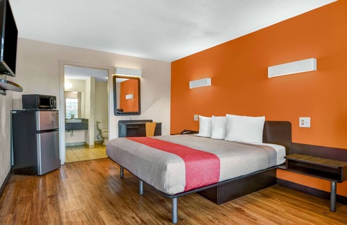 Calhoun Hotel | Motel 6 Calhoun, GA