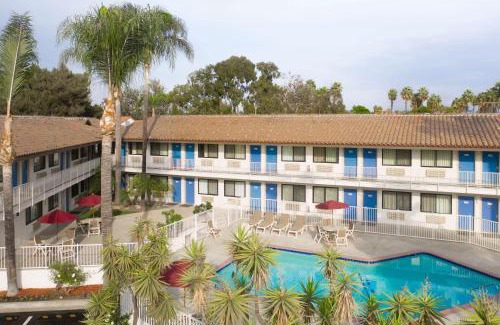 Camarillo Hotel | Motel 6-Camarillo, CA