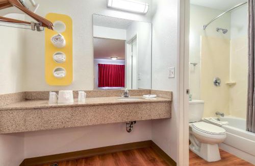Aviara Hotel | Motel 6-Carlsbad, CA - East Near LEGOLAND