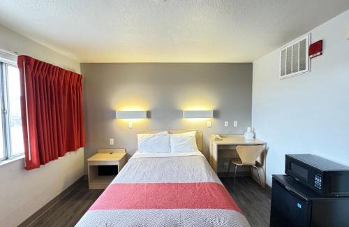 Casper Hotel | Motel 6-Casper, WY
