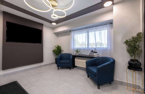 Charlotte Hotel | Motel 6 Charlotte, NC - Coliseum