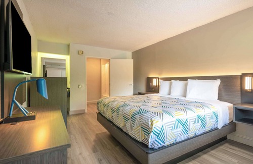 Charlotte Hotel | Motel 6 Charlotte, NC - Coliseum