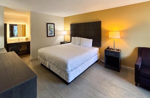 Paw Creek Hotel | Motel 6 Charlotte, NC Northlake