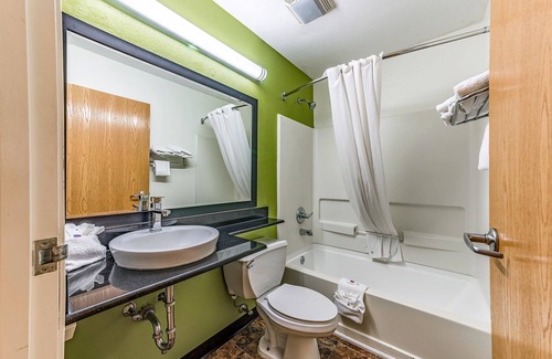 Sugar Creek Hotel | Motel 6 Charlotte, NC - University