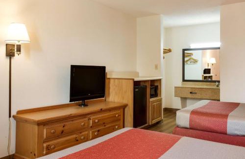 Clarksville Hotel | Motel 6-Clarksville, TN