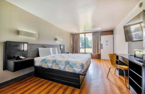 Conyers Hotel | Motel 6 Conyers, GA