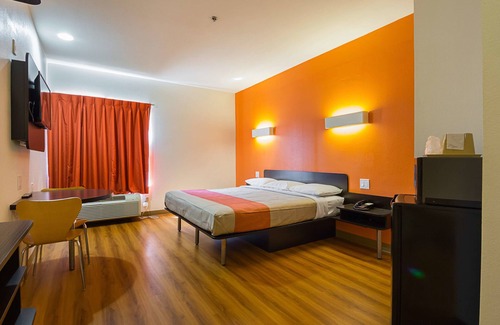 Irving Hotel | Motel 6 Dallas - Irving DFW Airport South