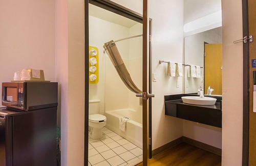 Irving Hotel | Motel 6 Dallas - Irving DFW Airport South