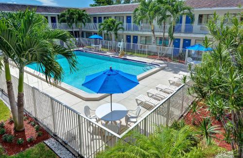 Dania Beach Hotel | Motel 6 Dania Beach
